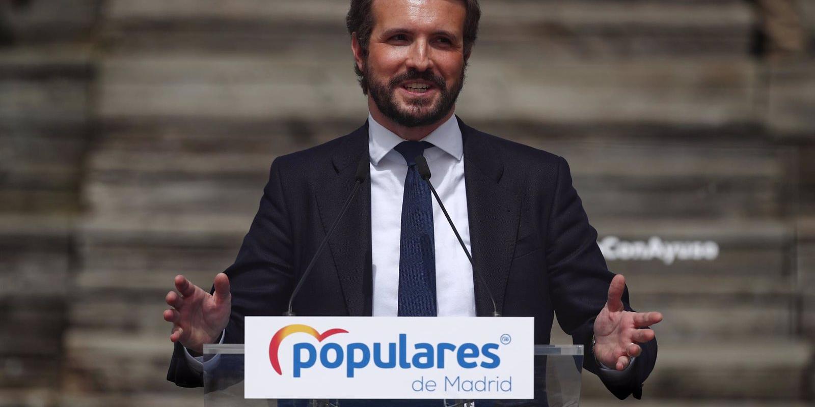 Casado critica que Sánchez se vaya a Ángola sin "dar la cara" cuando "se complica" la vacunación con AstraZeneca