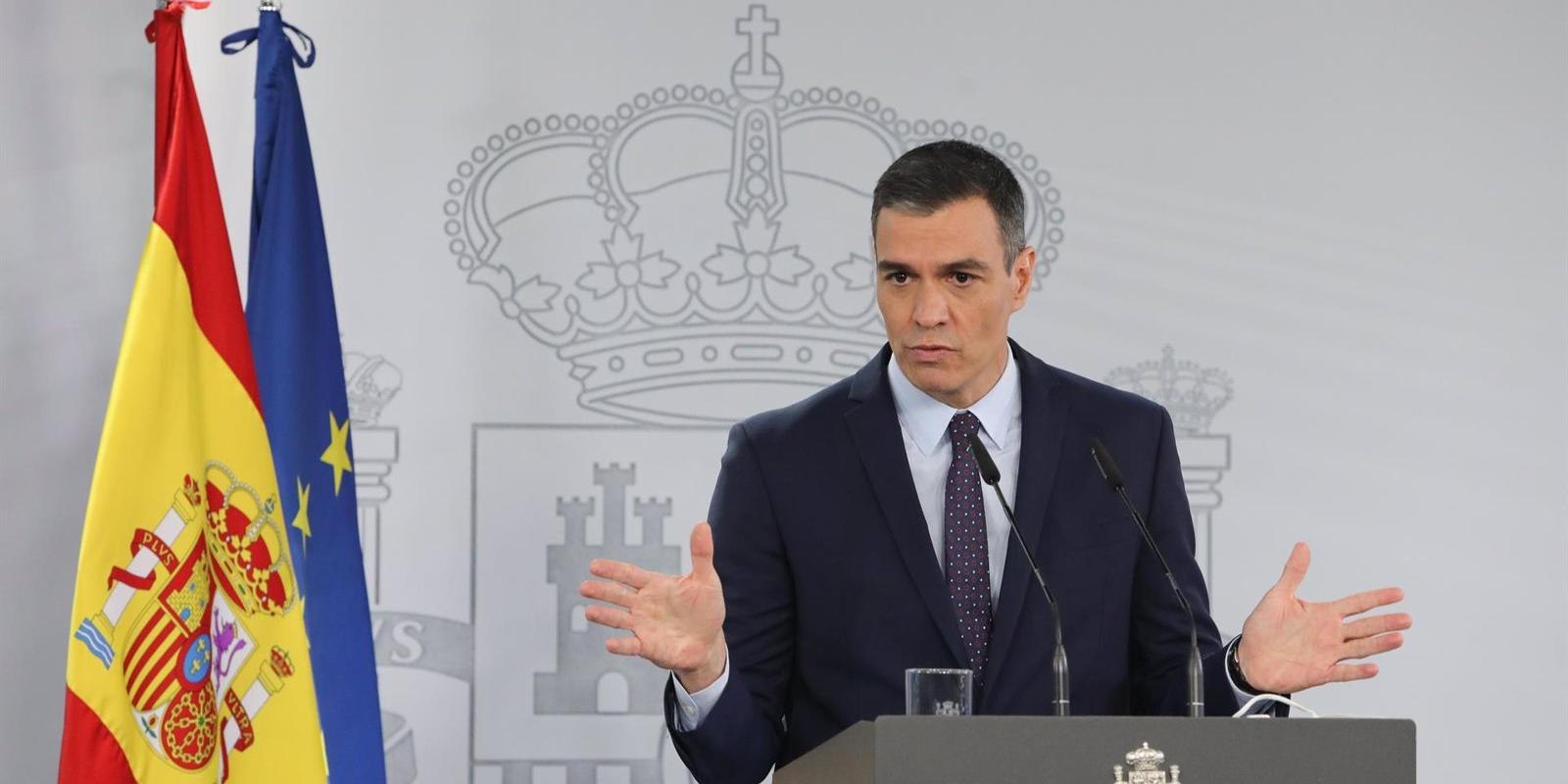 Sánchez admite que subirá impuestos según adelantó la ministra de Hacienda