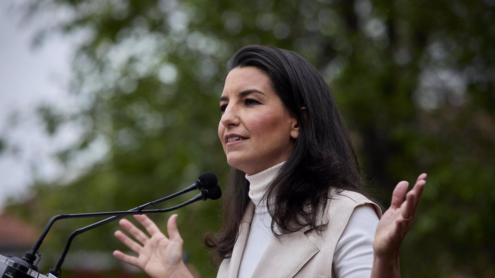 Monasterio defiende el feminismo que no impone ideas ni "arrebata la libertad" a las mujeres