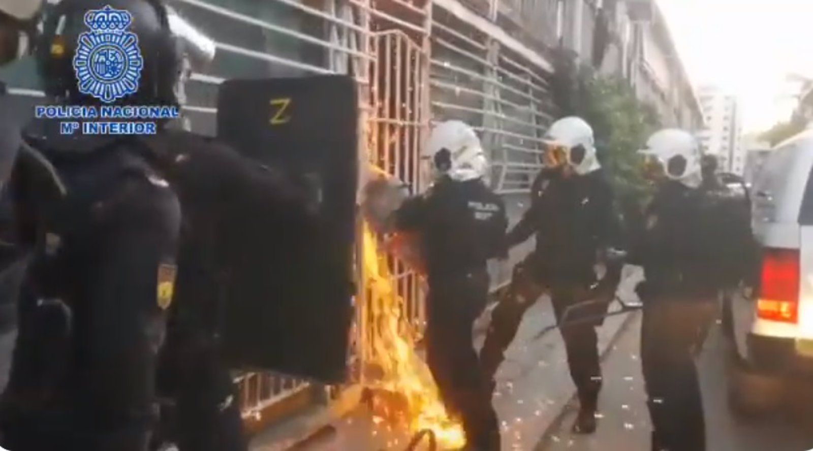 Varios detenidos en el registro de 13 narcopisos en la UVA de Hortaleza