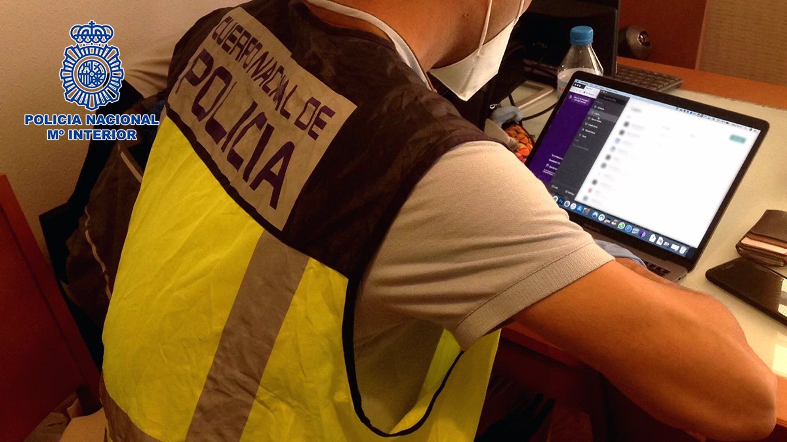 Dos detenidos en Fuenlabrada por estafar 76.500€ con números de tarjetas de crédito robados por 'phising'