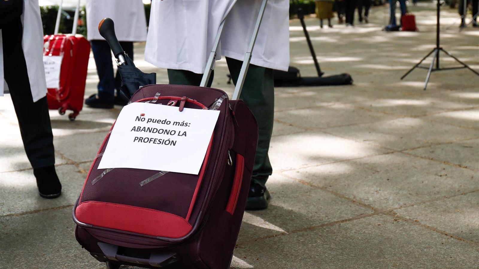 Los pediatras madrileños denuncian el "éxodo" de médicos de Atención Primaria ante las malas condiciones laborales