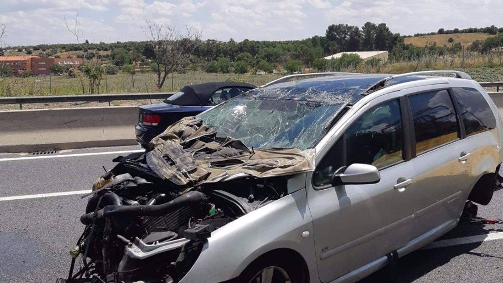 Dos heridos leves y varios kilómetros de atascos en un accidente en la A-4 en Valdemoro