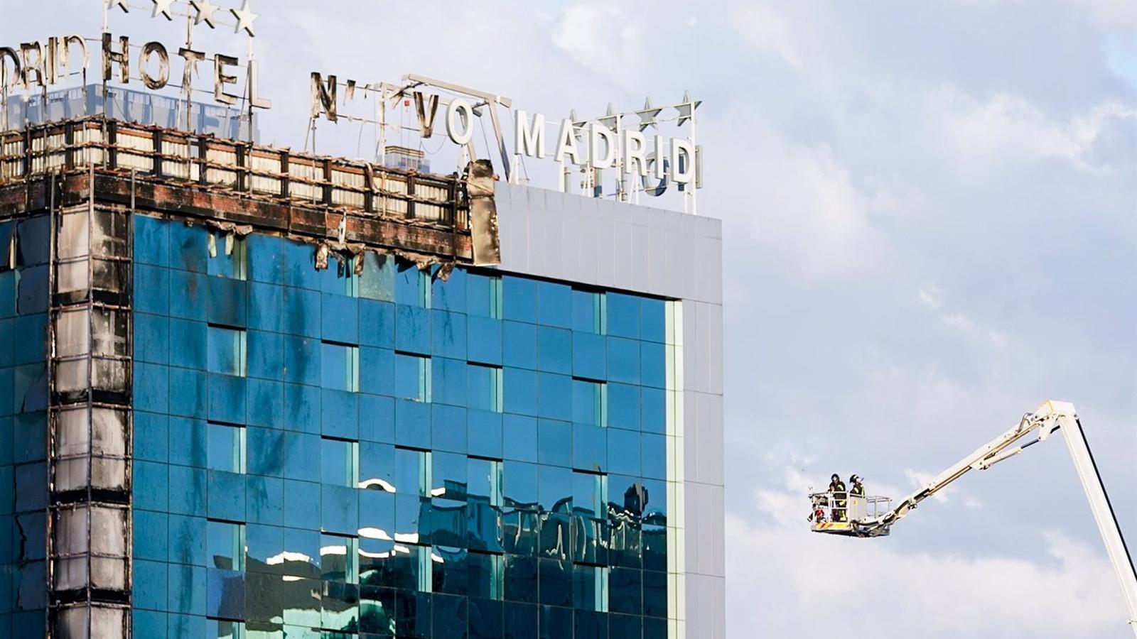 La Policía investiga si el incendio del hotel Nuevo Madrid empezó en las cocinas de la planta baja