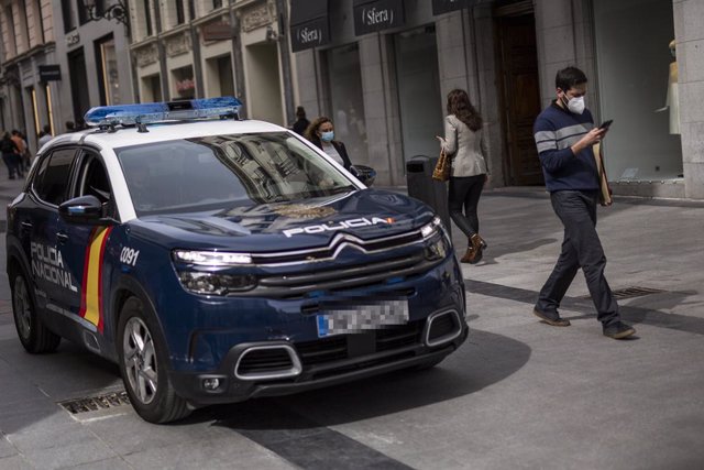 Cuatro detenidos y cuatro agentes heridos en una persecución a toda velocidad por la M-30 y la A-42 Cuatro detenidos y cuatro agentes heridos en una persecución a toda velocidad por la M-30 y la A-42