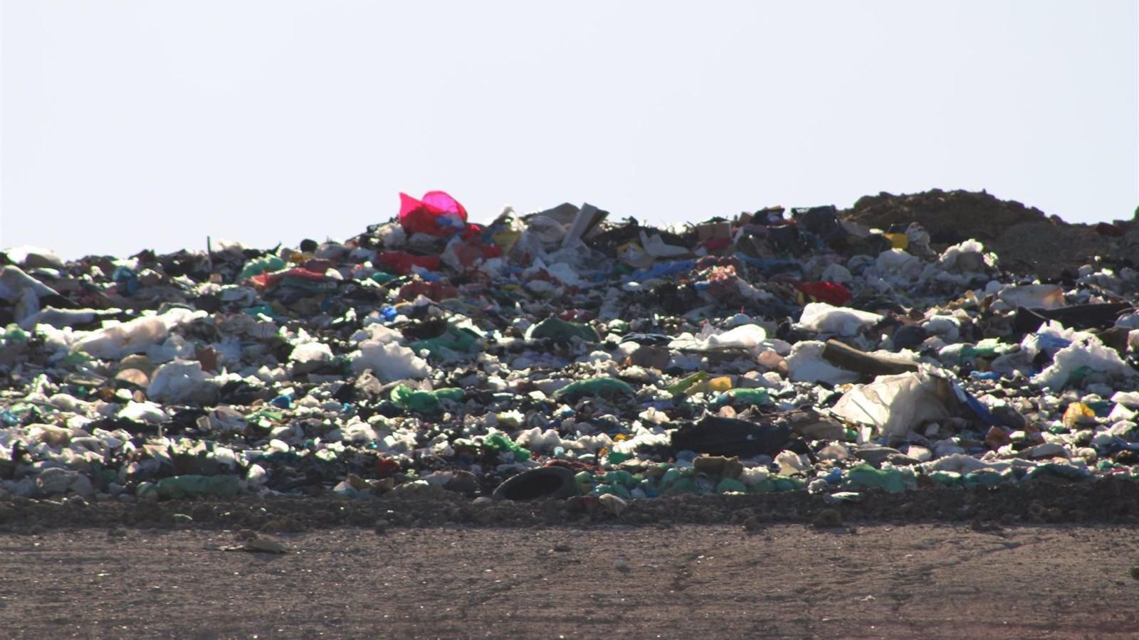Denuncian los olores nauseabundos provenientes del vertedero que sufren los vecinos de Pinto
