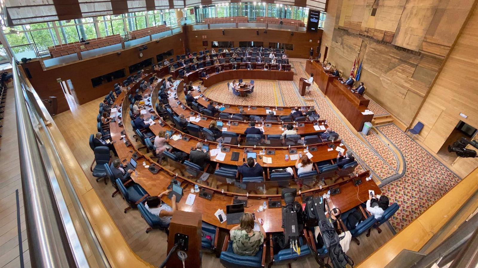 La izquierda impidió años atrás la reducción de diputados autonómicos que han pactado PP y Vox en Madrid La izquierda impidió años atrás la reducción de diputados autonómicos que han pactado PP y Vox en Madrid