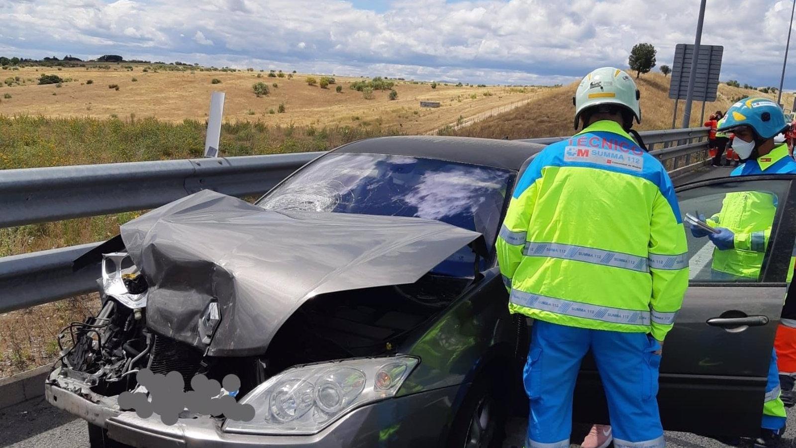 Cinco heridos leves por la colisión entre varios vehículos en la M-50
