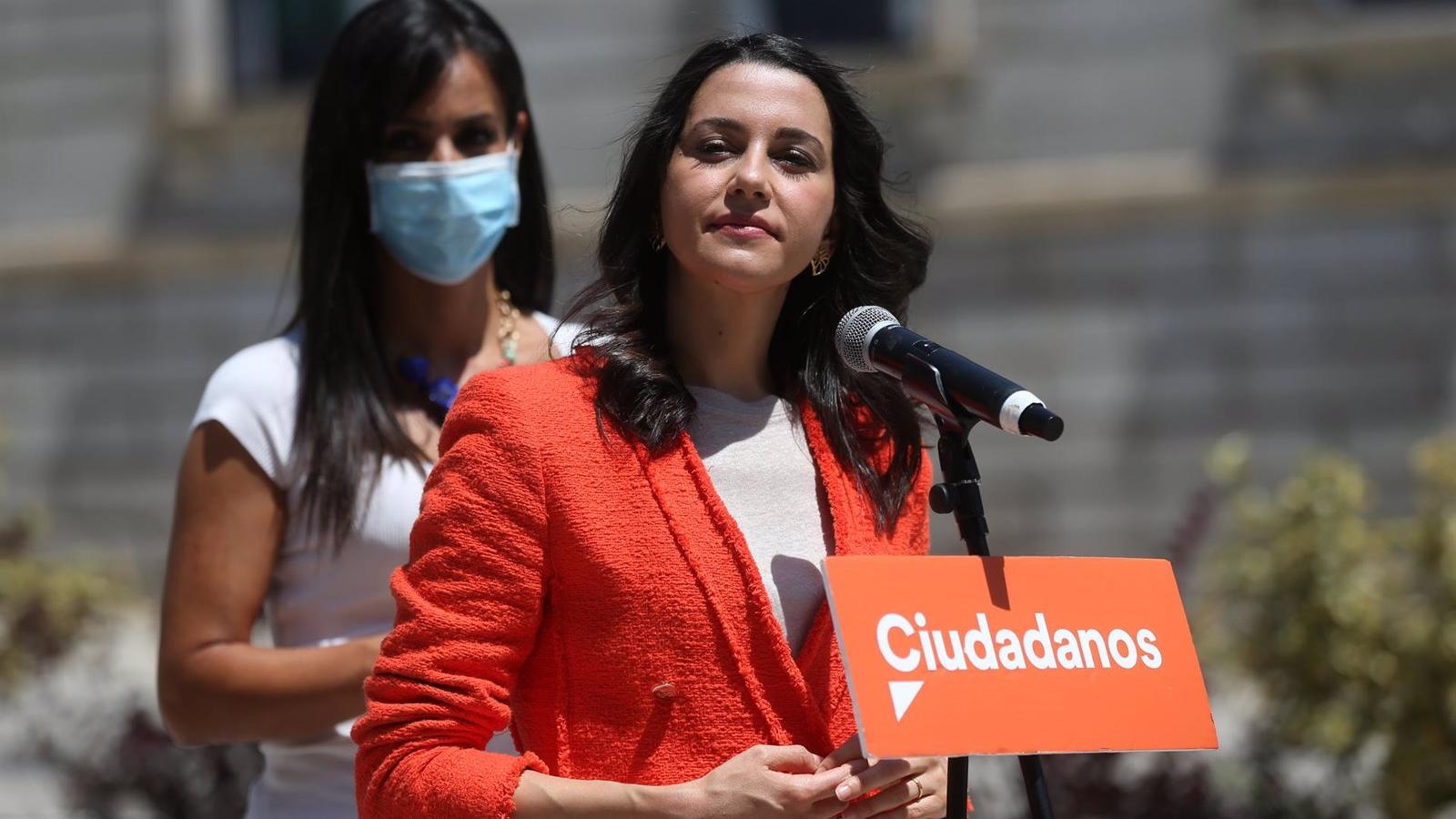 Arrimadas afirma que apoyaría al PP si Casado presenta una moción de censura contra Sánchez
