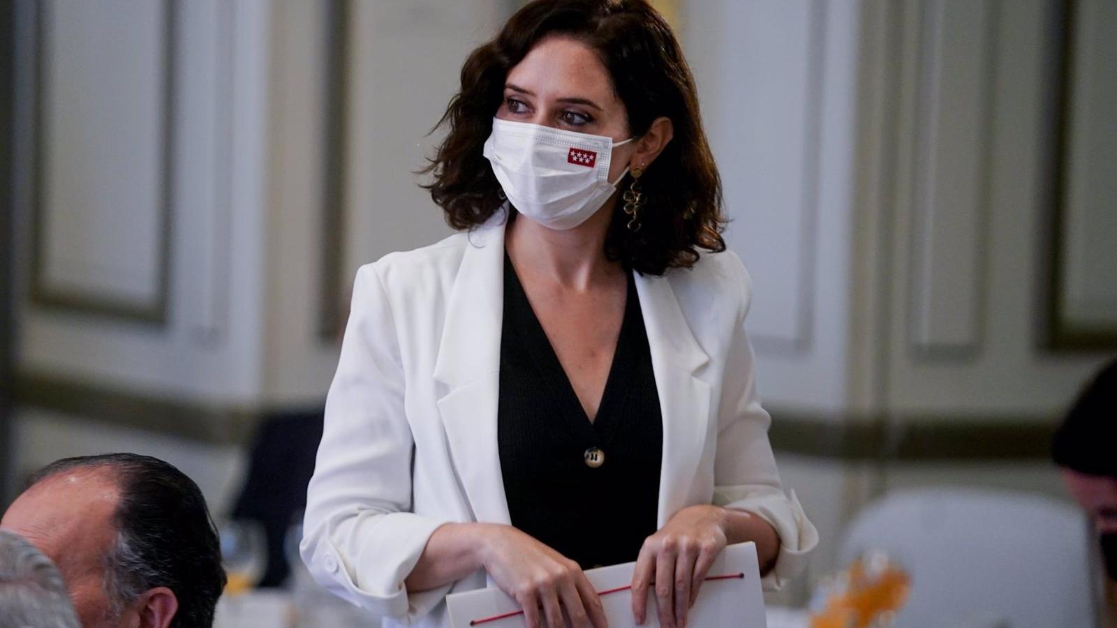 Díaz Ayuso critica que la izquierda "de los 23 ministerios" se escandalice por una oficina "en fomento del potencial español"