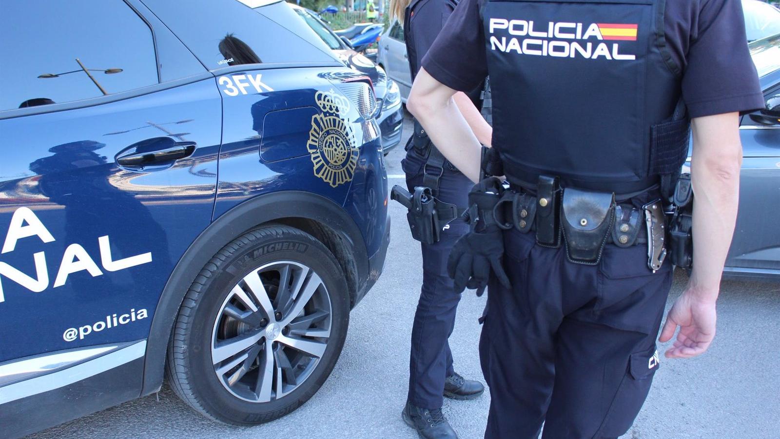 Dos detenidos que simulaban ser revisores de una compañía eléctrica para robar en pisos de Alcorcón