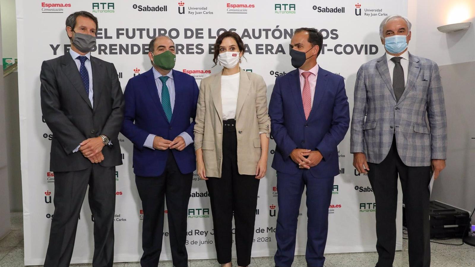 Ayuso critica que Sánchez "castigue" los madrileños por no haber votado PSOE y censura su "rodillo totalitario"