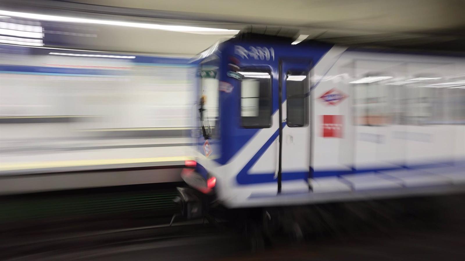 Los trenes de Metro recibirán una inyección regional de 63 millones para su limpieza, incluida la desinfección diaria