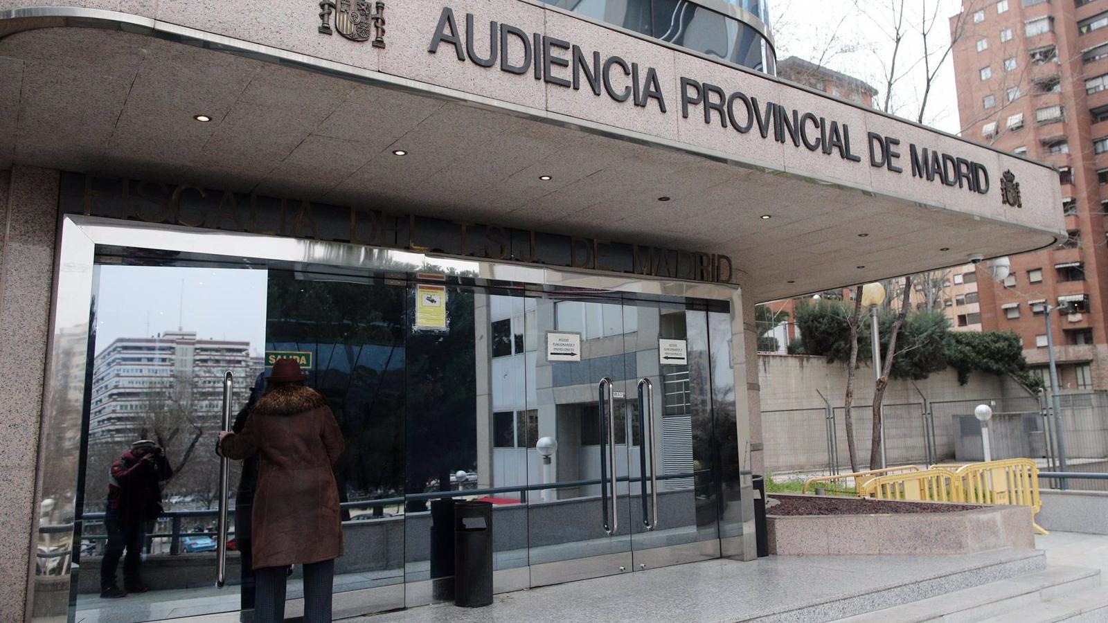 Un profesor de Alcalá de Henares, inhabilitado seis años por insultos racistas a un marroquí