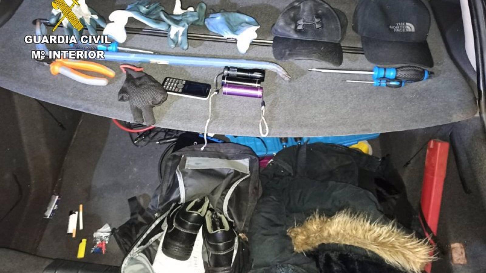Cuatro detenidos de una banda especializada en cometer robos rápidos en camiones en Toledo y Madrid