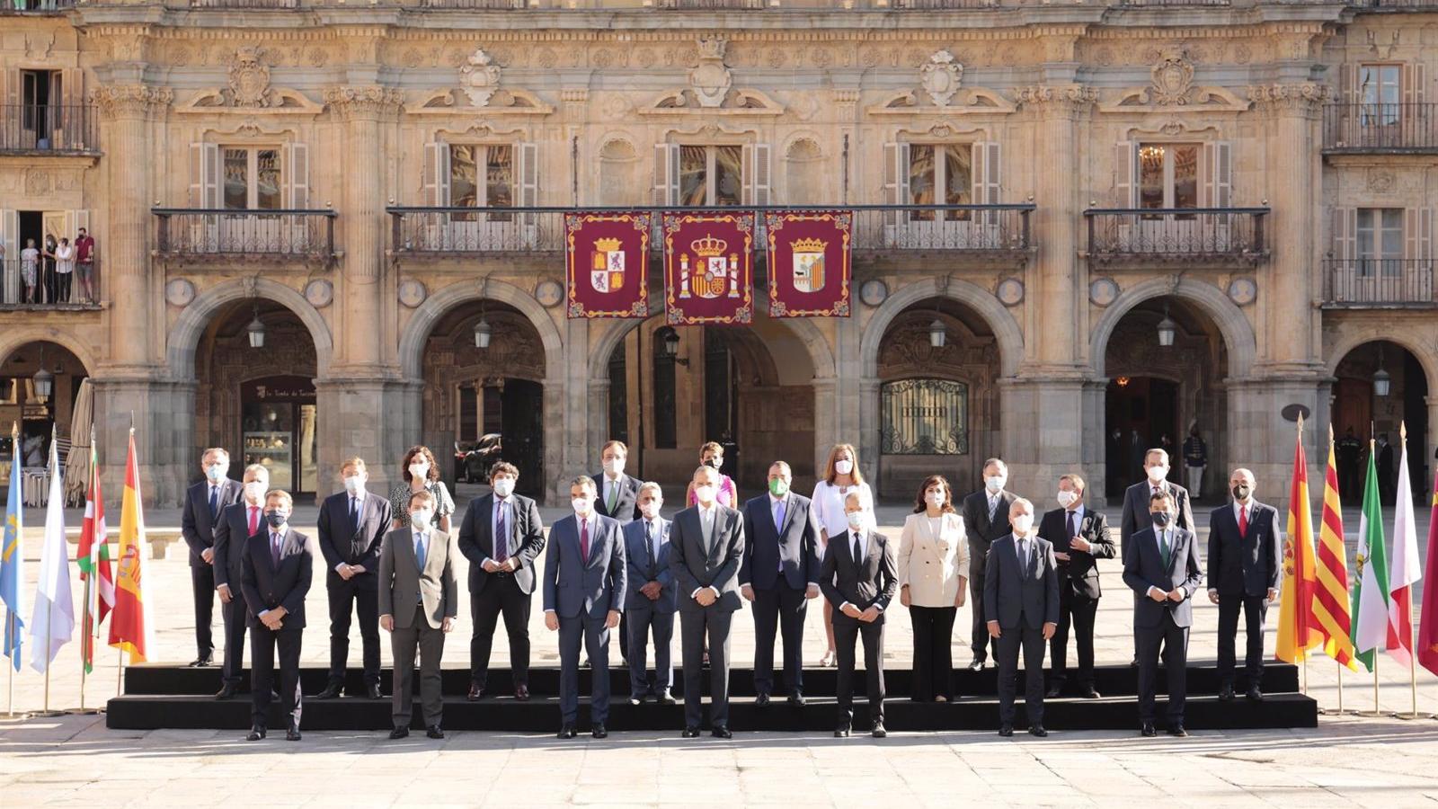 Sánchez traslada a CCAA que gestionarán el 55% de los 19.000 millones de ayudas europeas a recibir en 2021