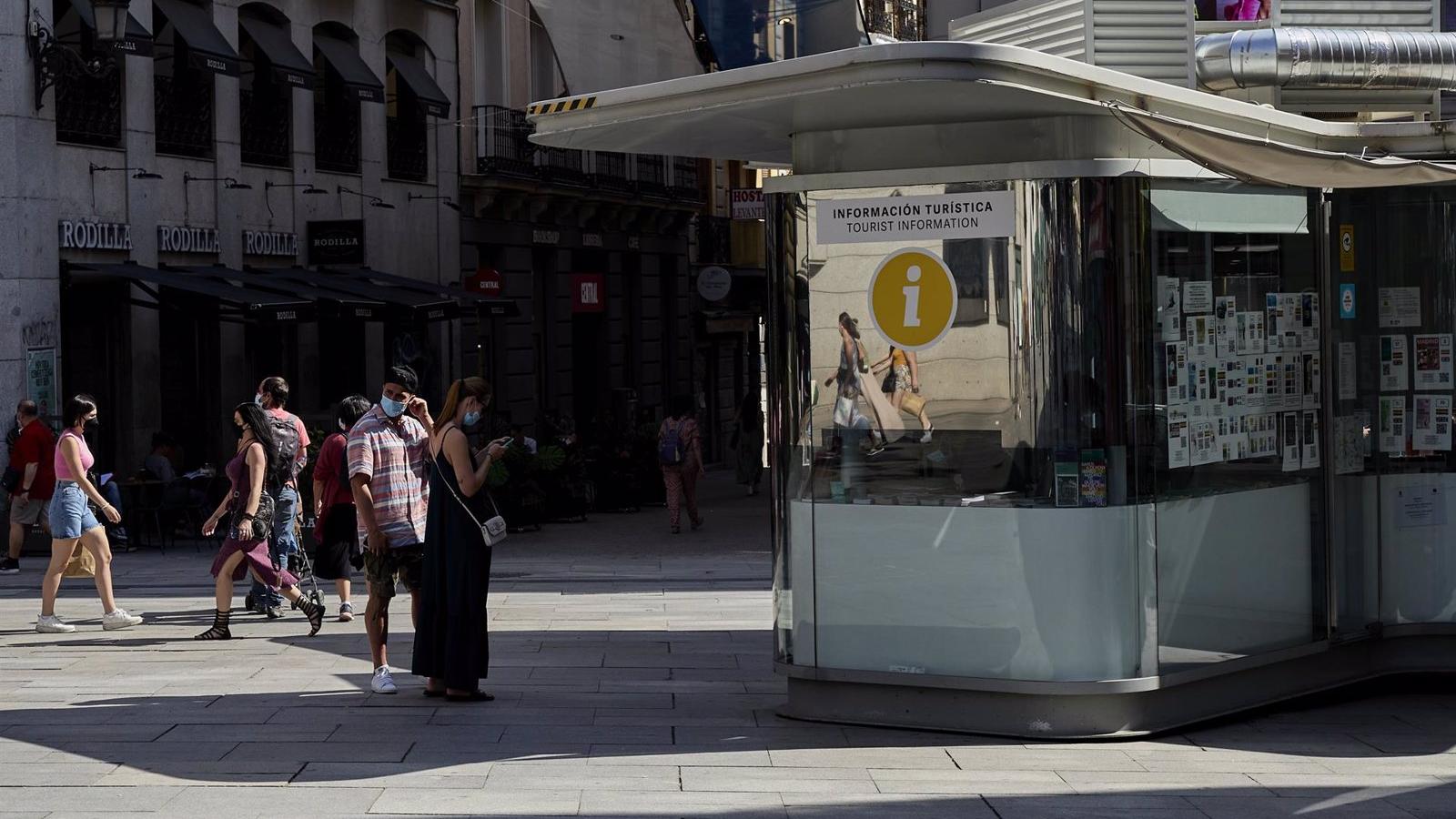 La llegada de turistas extranjeros a Madrid se hunde un 68,7% hasta junio y el gasto cae hasta 613 millones