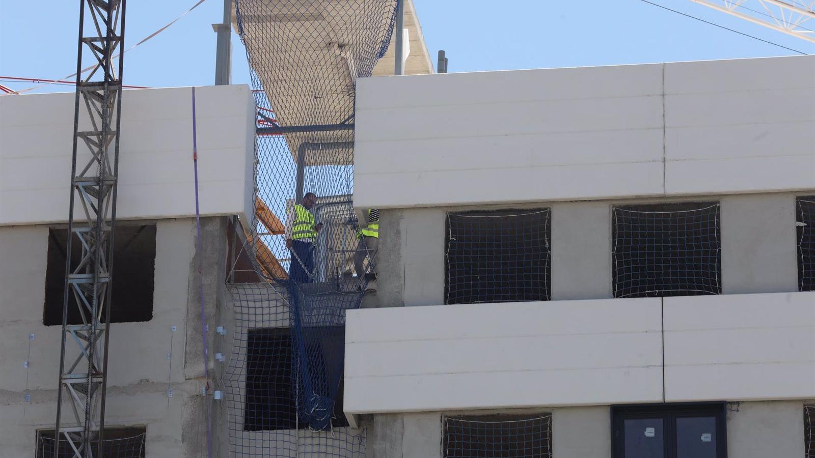 La Comunidad acuerda 6,6 millones para rehabilitar 600 viviendas en San Lorenzo de El Escorial, Los Molinos y Los Olmos