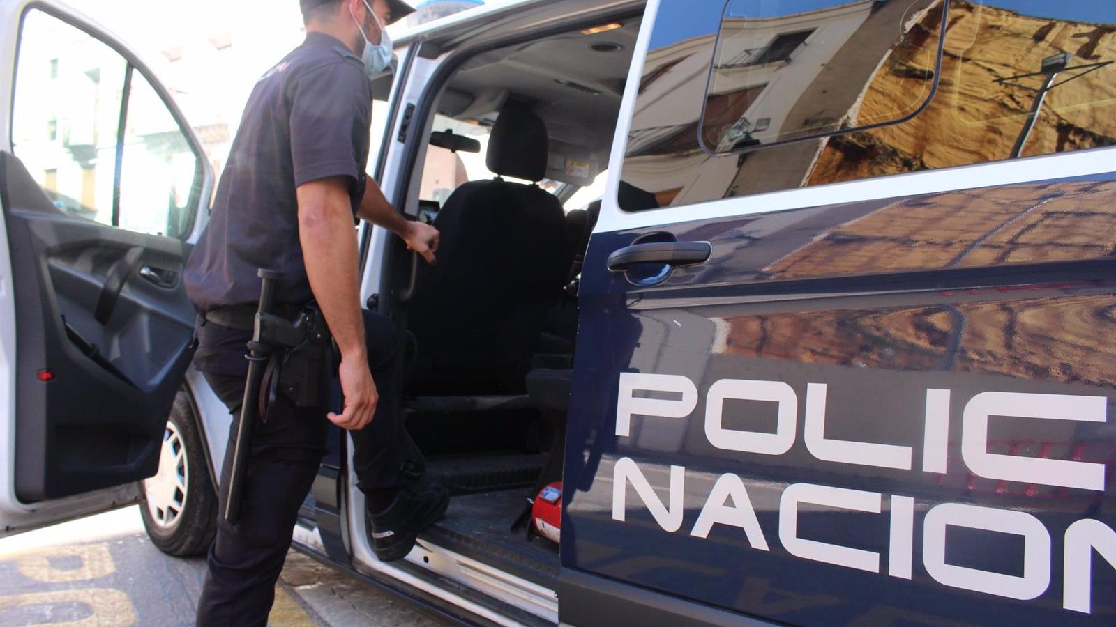 Detenidas seis personas por falsificar tarjetas de protección internacional en Madrid y Alicante