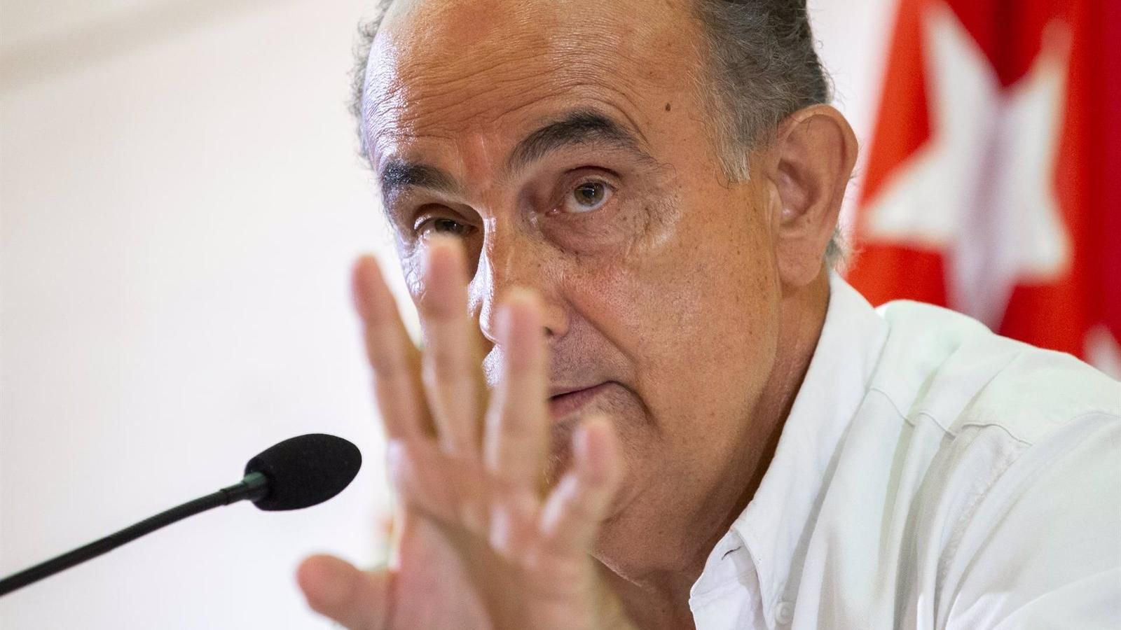 Zapatero pide esperar el posicionamiento de la comunidad científica antes de abordar la vacuna a menores de 12