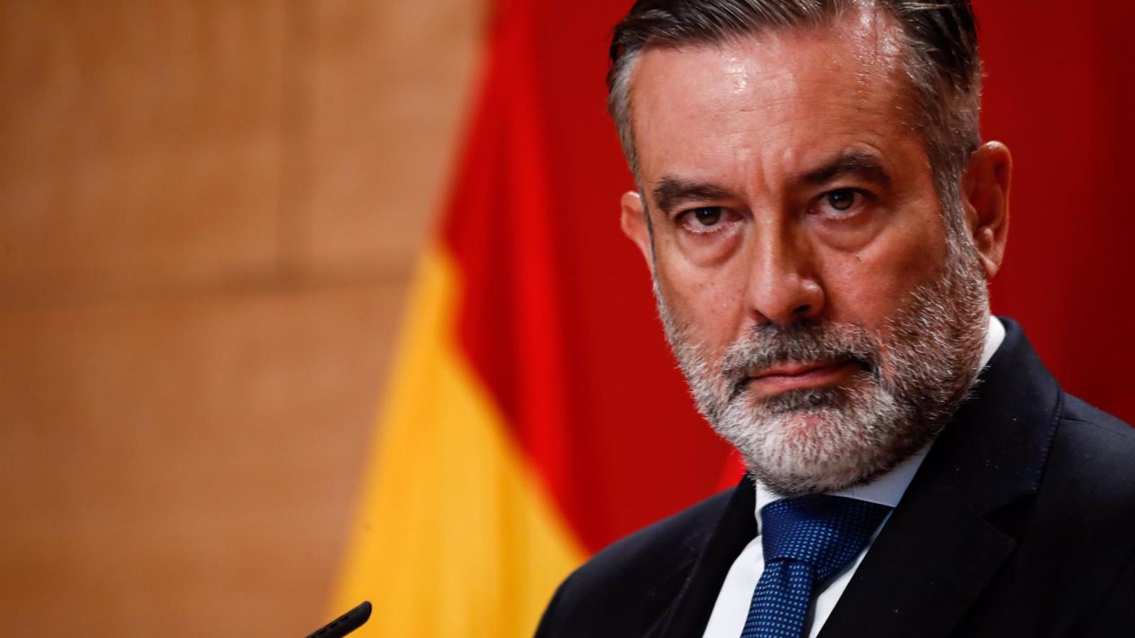 López cree que habría que agradecer a los madrileños que financien servicios públicos "de muchos otros españoles"