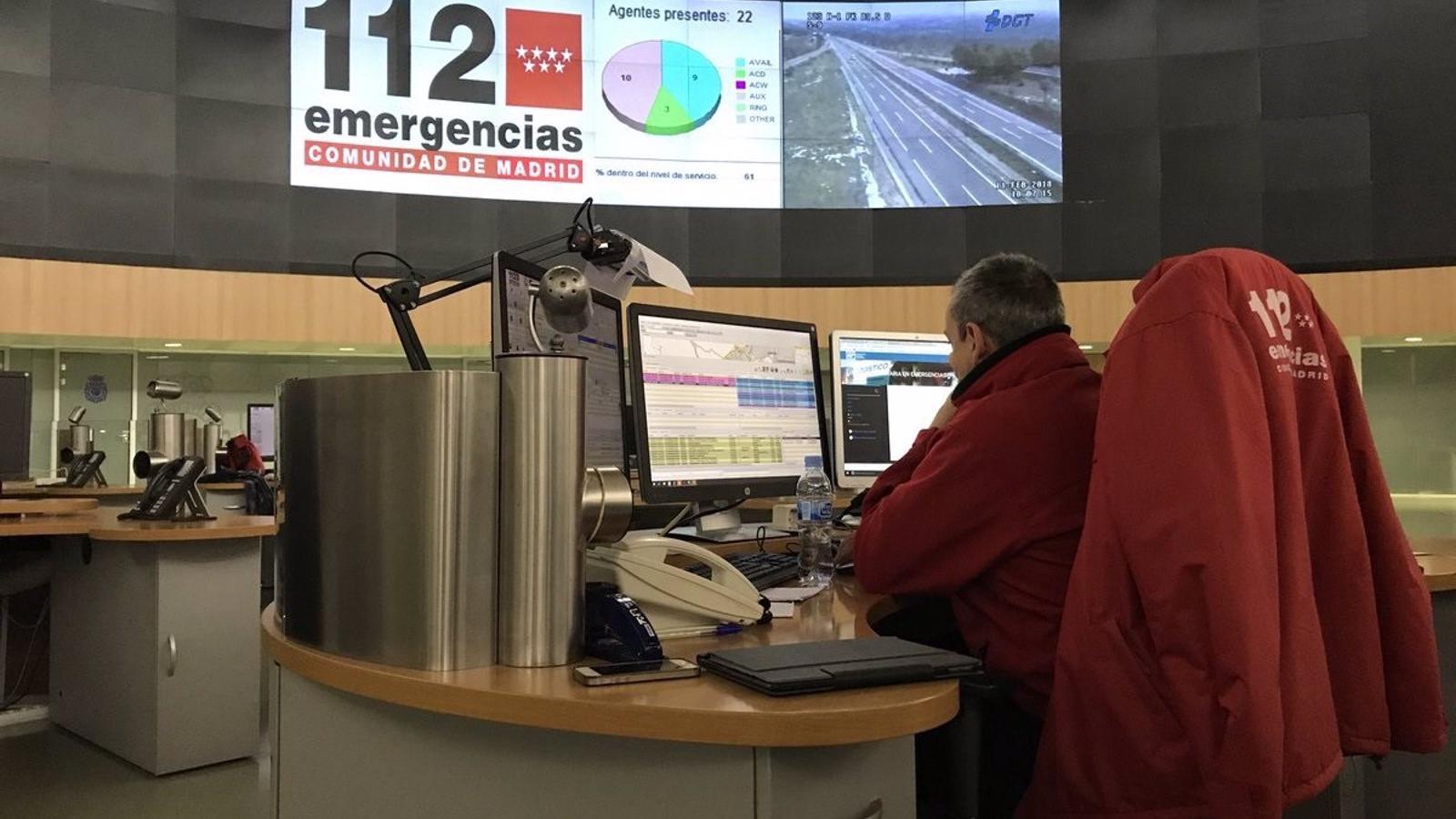 El incendio en un parking subterráneo de Leganés calcina dos coches y provoca una gran humareda