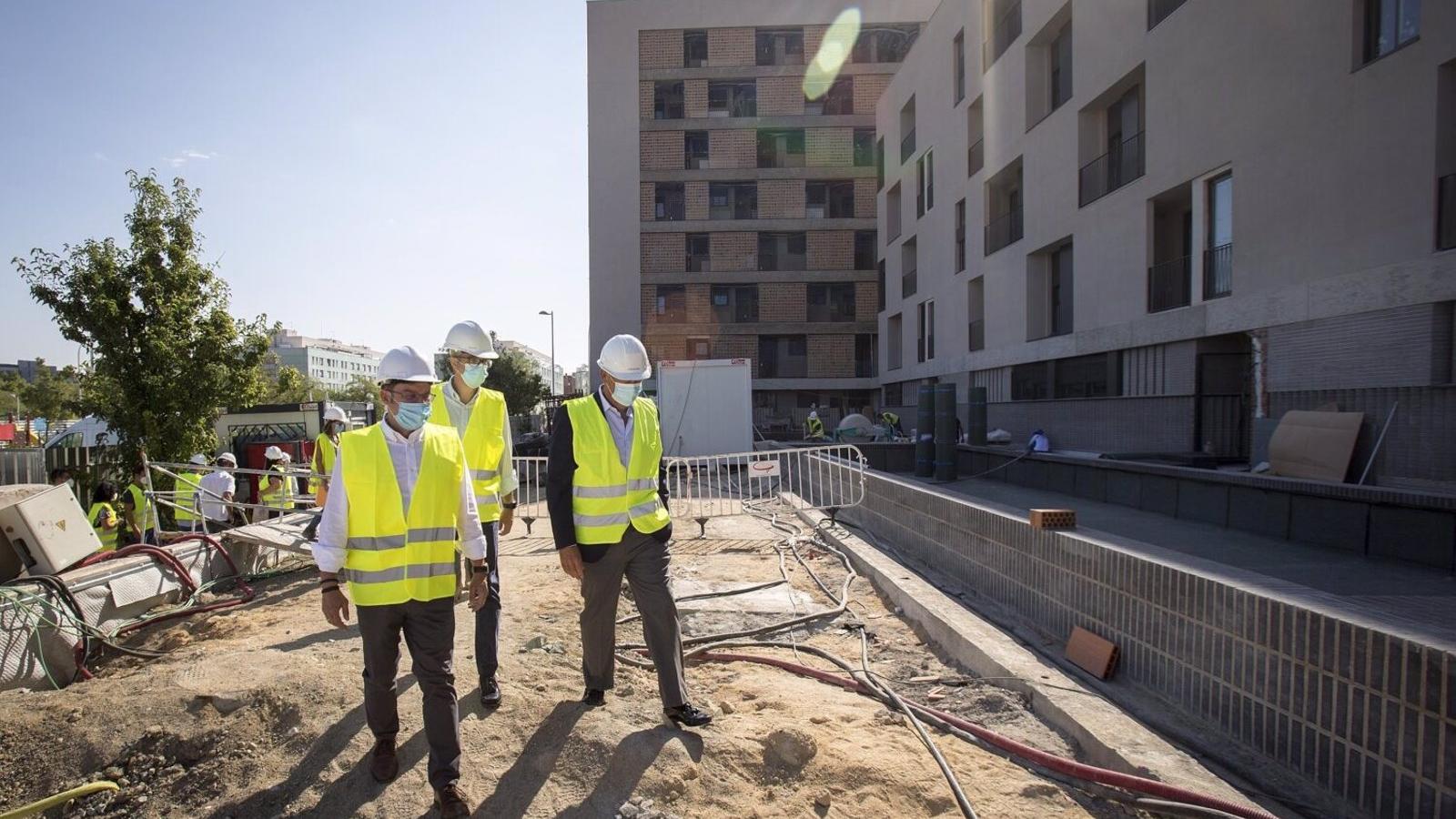 El Ayuntamiento inicia las obras de tres nuevas promociones de vivienda pública en el Ensanche de Vallecas