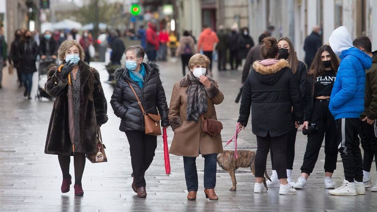 Solo uno de cada cuatro españoles colabora de forma continua en causas sociales