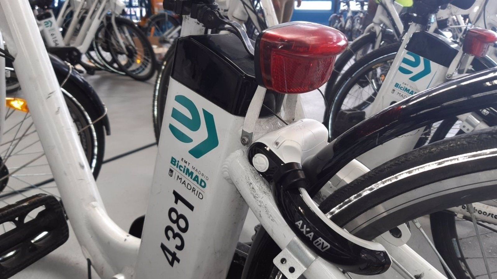 Candados para las más de 2.500 bicicletas de BiciMAD para reducir el vandalismo