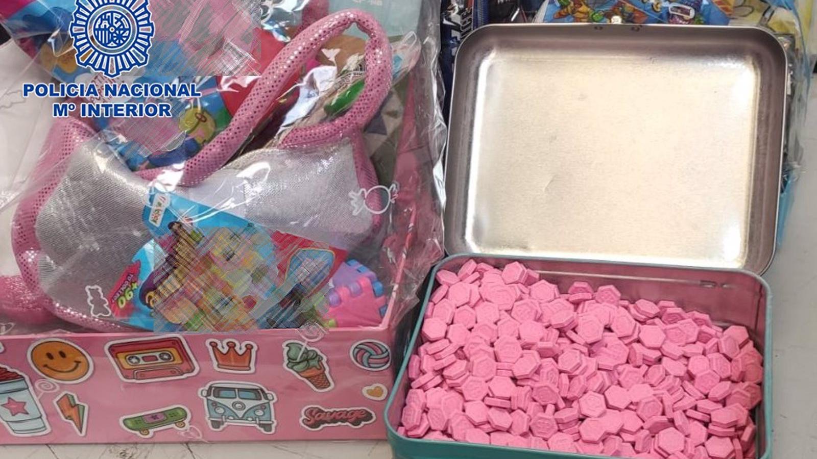 Desmantelada una red que ocultaba pastillas de éxtasis en juguetes y alimentos en una empresa de paquetería