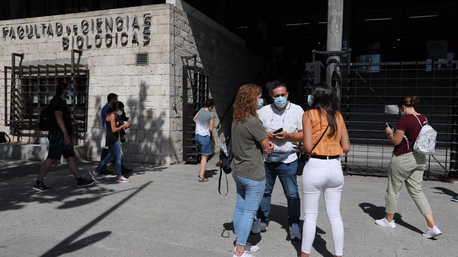 El Gobierno de la Comunidad aprueba 1.040 nuevas plazas de personal para las universidades públicas