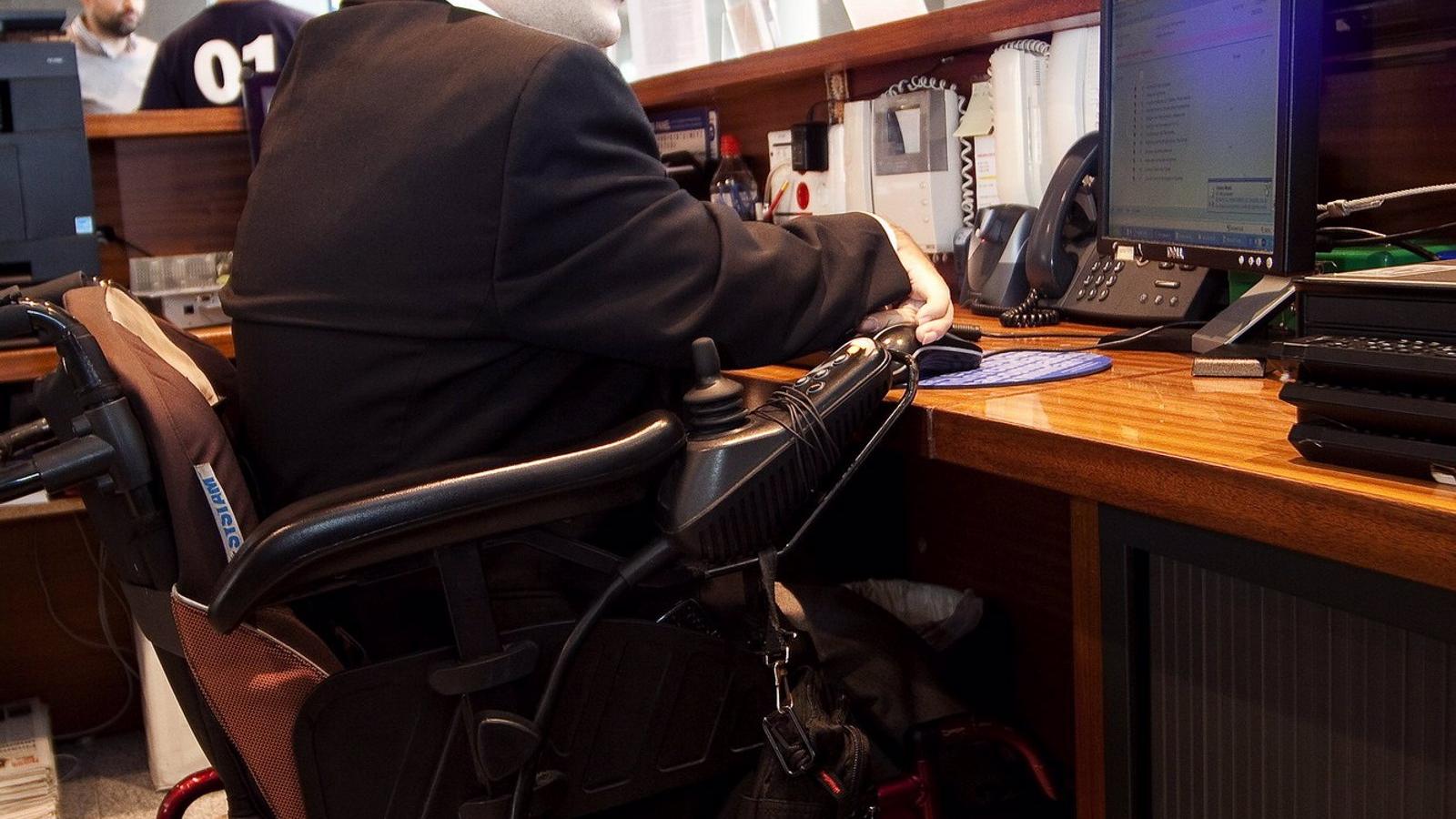 La Comunidad incrementa en 29 millones las ayudas para la integración laboral de personas con discapacidad