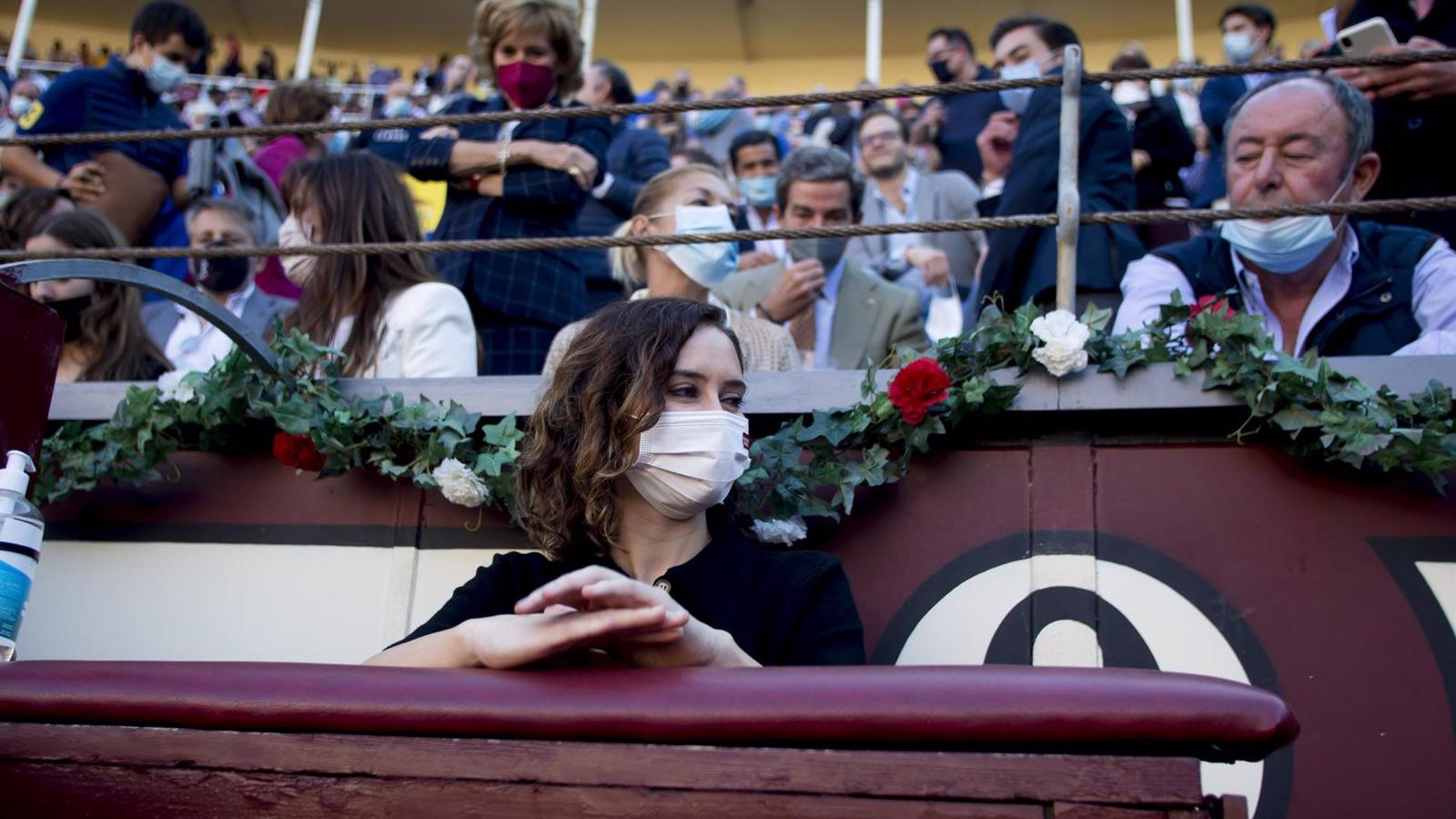 Díaz Ayuso critica que Instagram le censure una foto en la Plaza de las Ventas