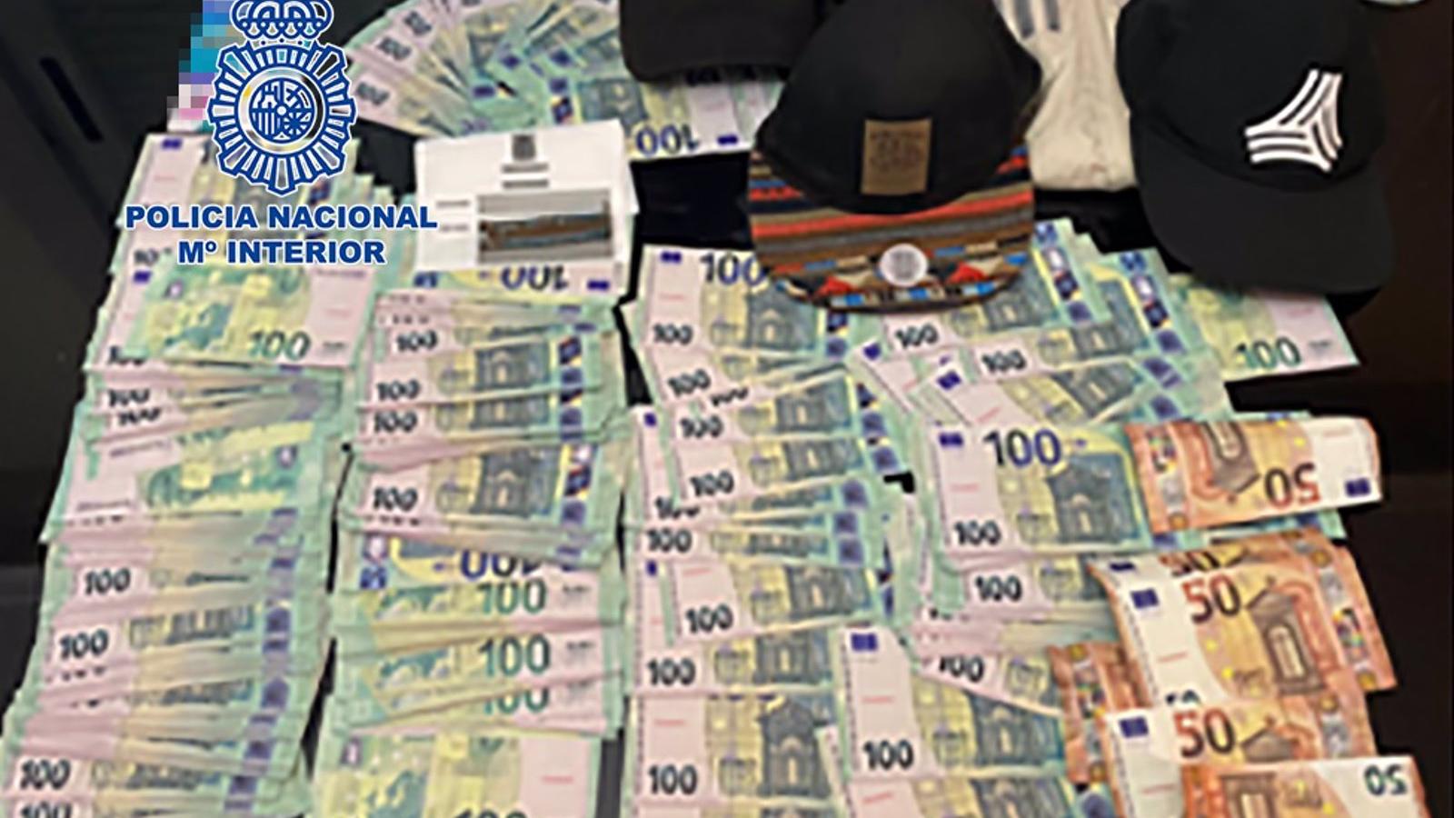 Detenido por manipular cajeros automáticos con un arpón casero, una nueva modalidad delictiva