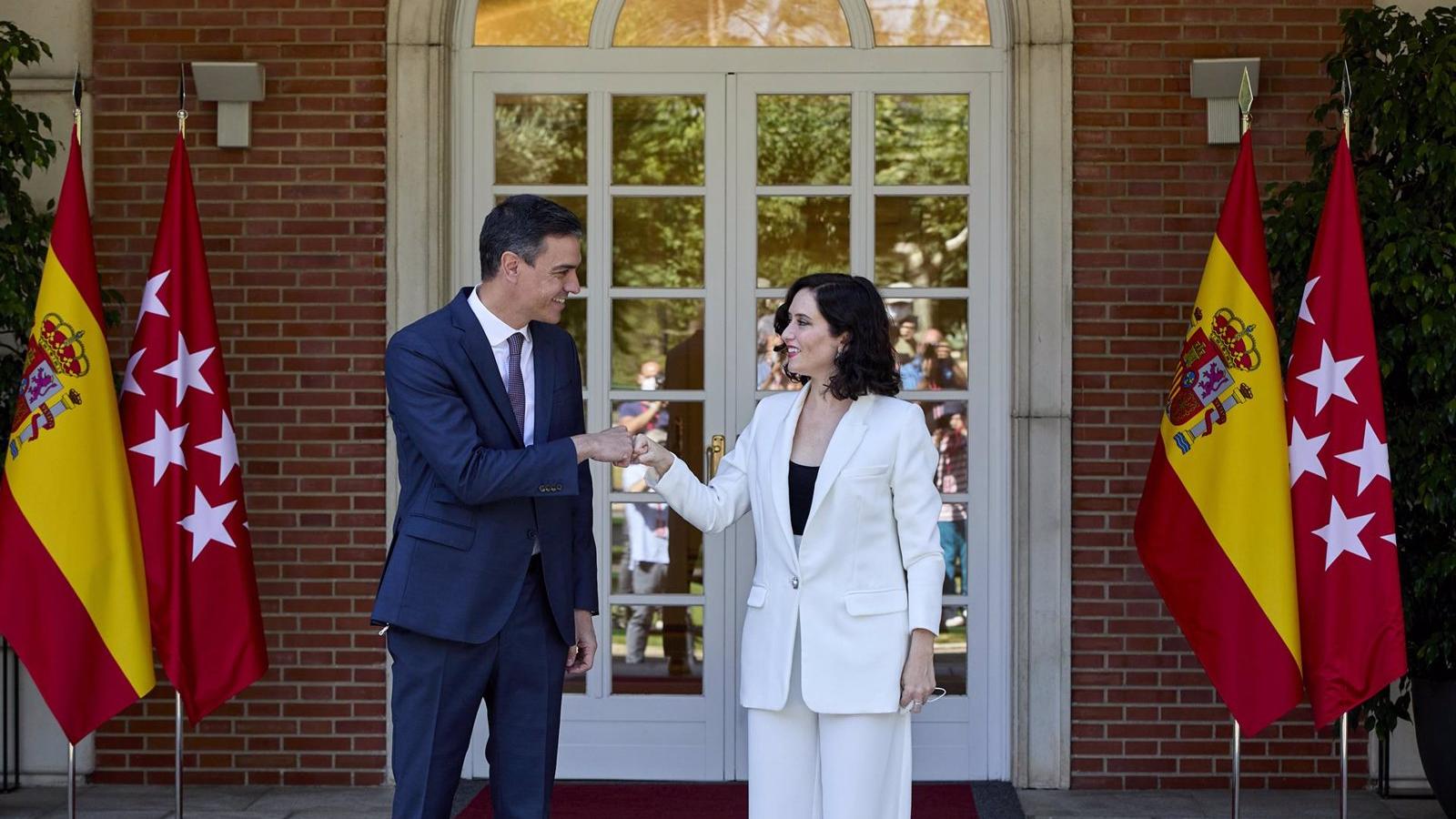 Díaz Ayuso dice que es Sánchez el que señala a Madrid: "No sé a quién pretende engañar"