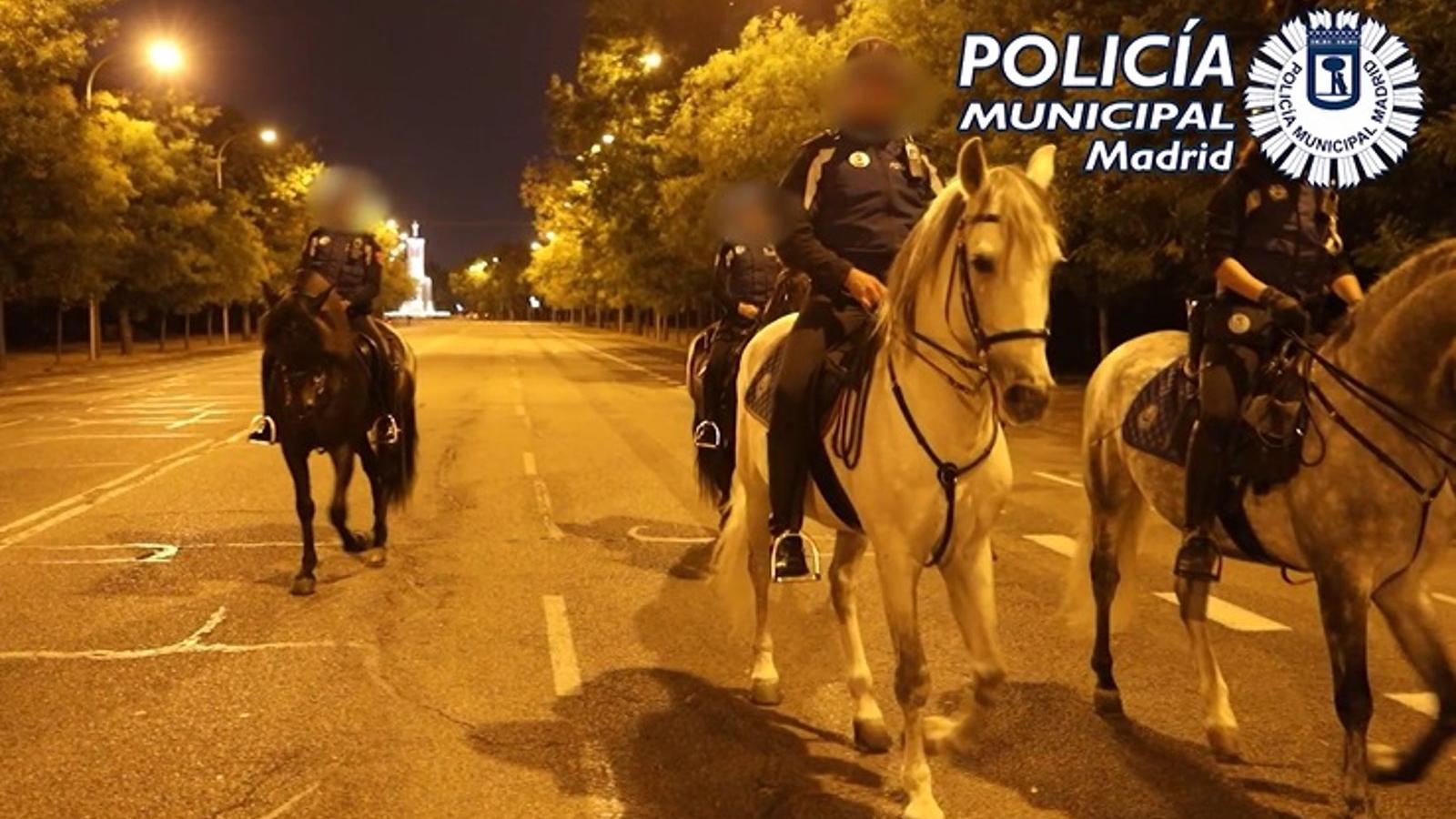 Fin de semana de botellones en Madrid con nuevo récord de multas y una chica de 15 años en coma etílico Fin de semana de botellones en Madrid con nuevo récord de multas y una chica de 15 años en coma etílico