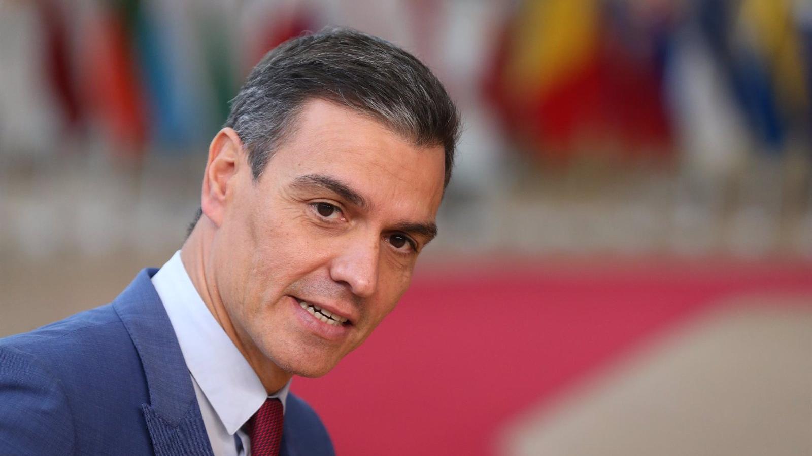 Pedro Sánchez felicita a Juan Lobato tras su victoria en las primarias del PSOE-M