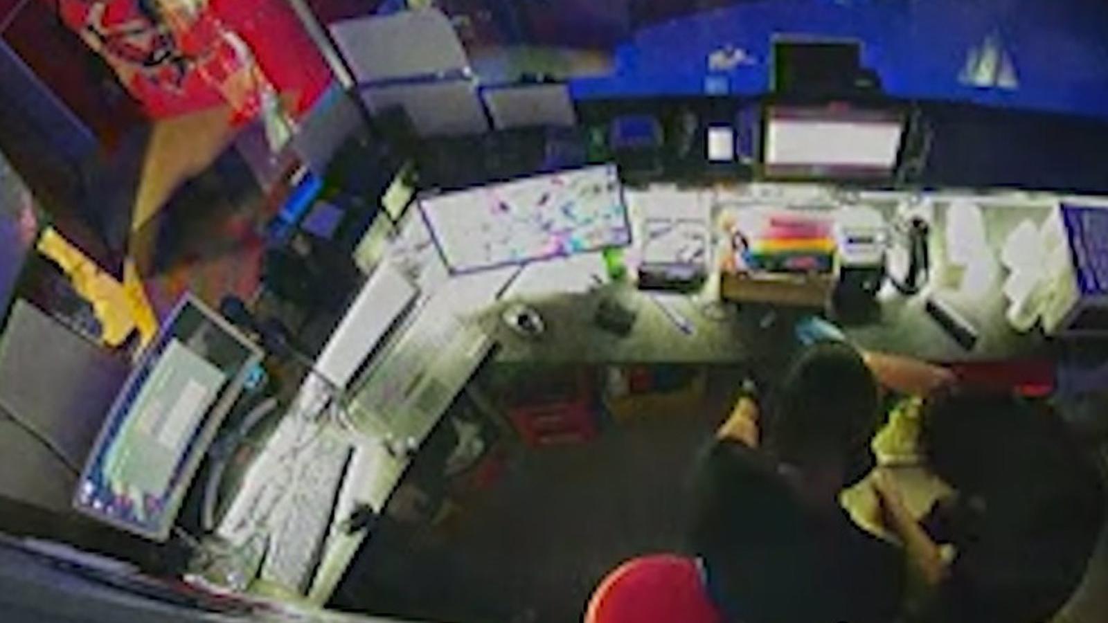 Dos detenidos por cometer diez atracos con coches robados en salones de juego y gasolineras del sur de Madrid