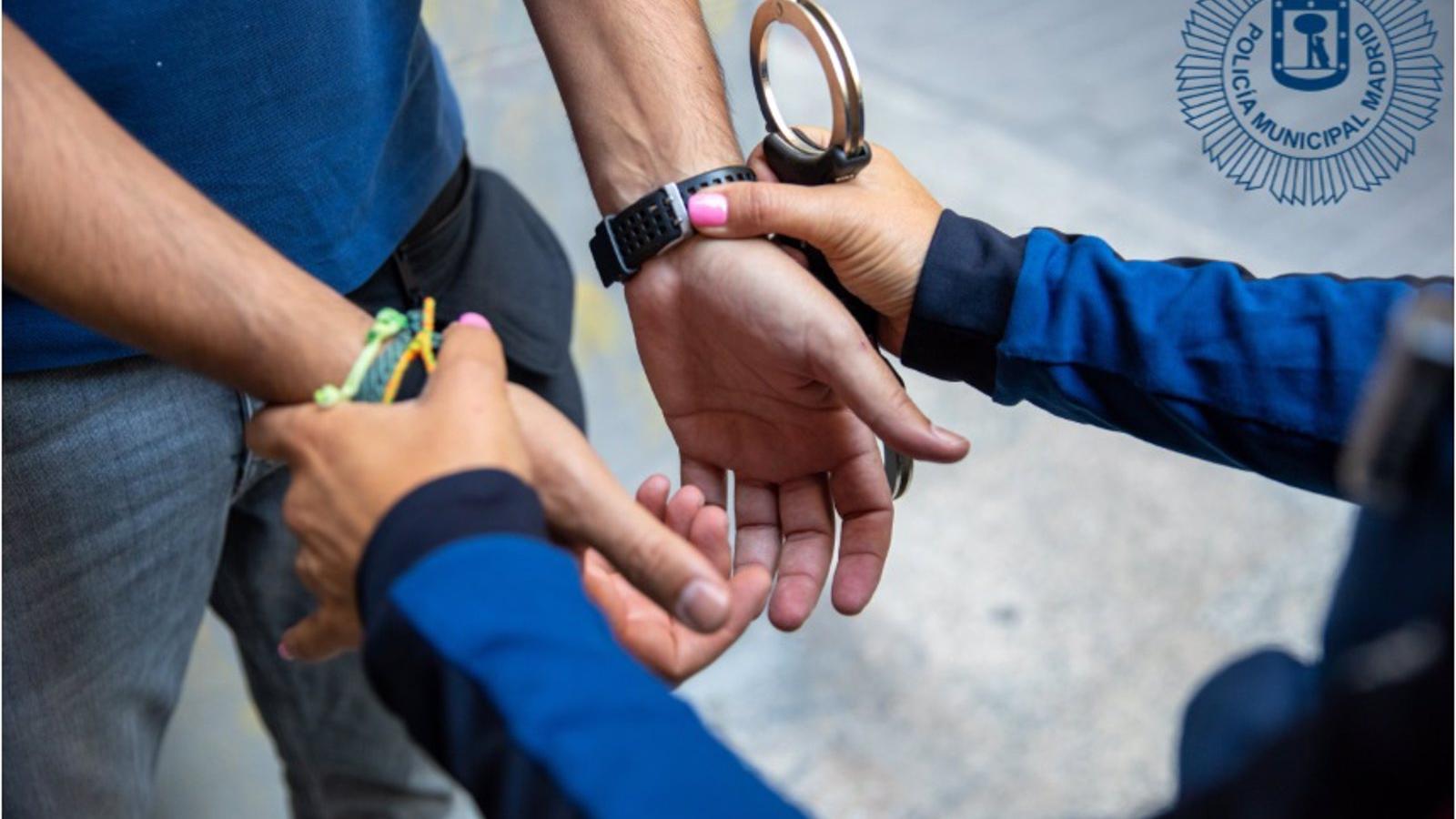 Detenidos padre e hijo por llevar más de un kilo de cocaína en su coche