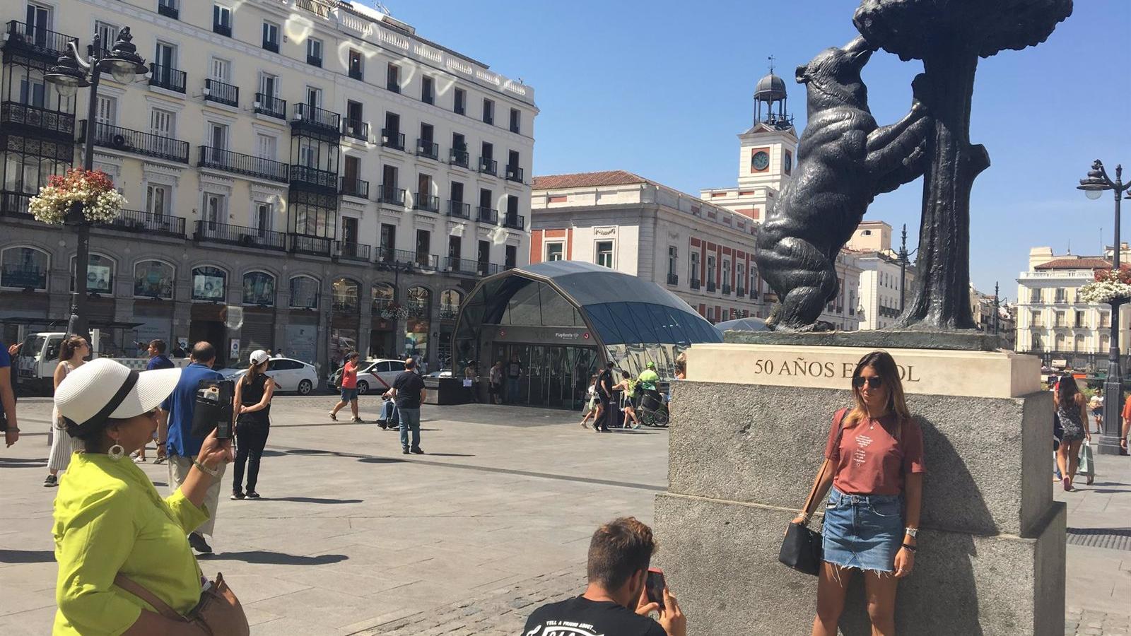 La Comunidad abre el plazo para que los ciudadanos pidan los bonos turísticos de hasta 600 euros La Comunidad abre el plazo para que los ciudadanos pidan los bonos turísticos de hasta 600 euros