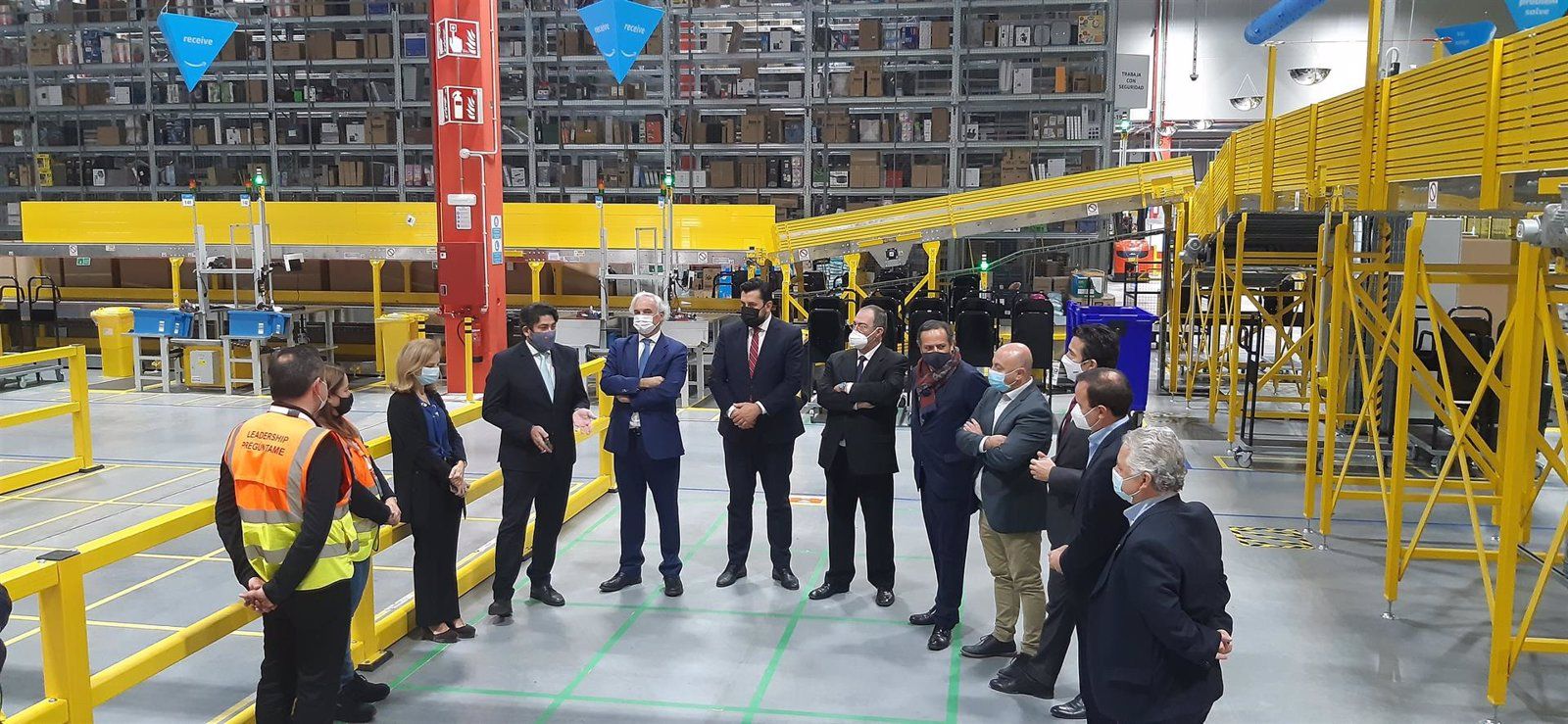 Pérez agradece a Amazon su apuesta por Madrid con su nuevo centro de almacenamiento y distribución en Coslada