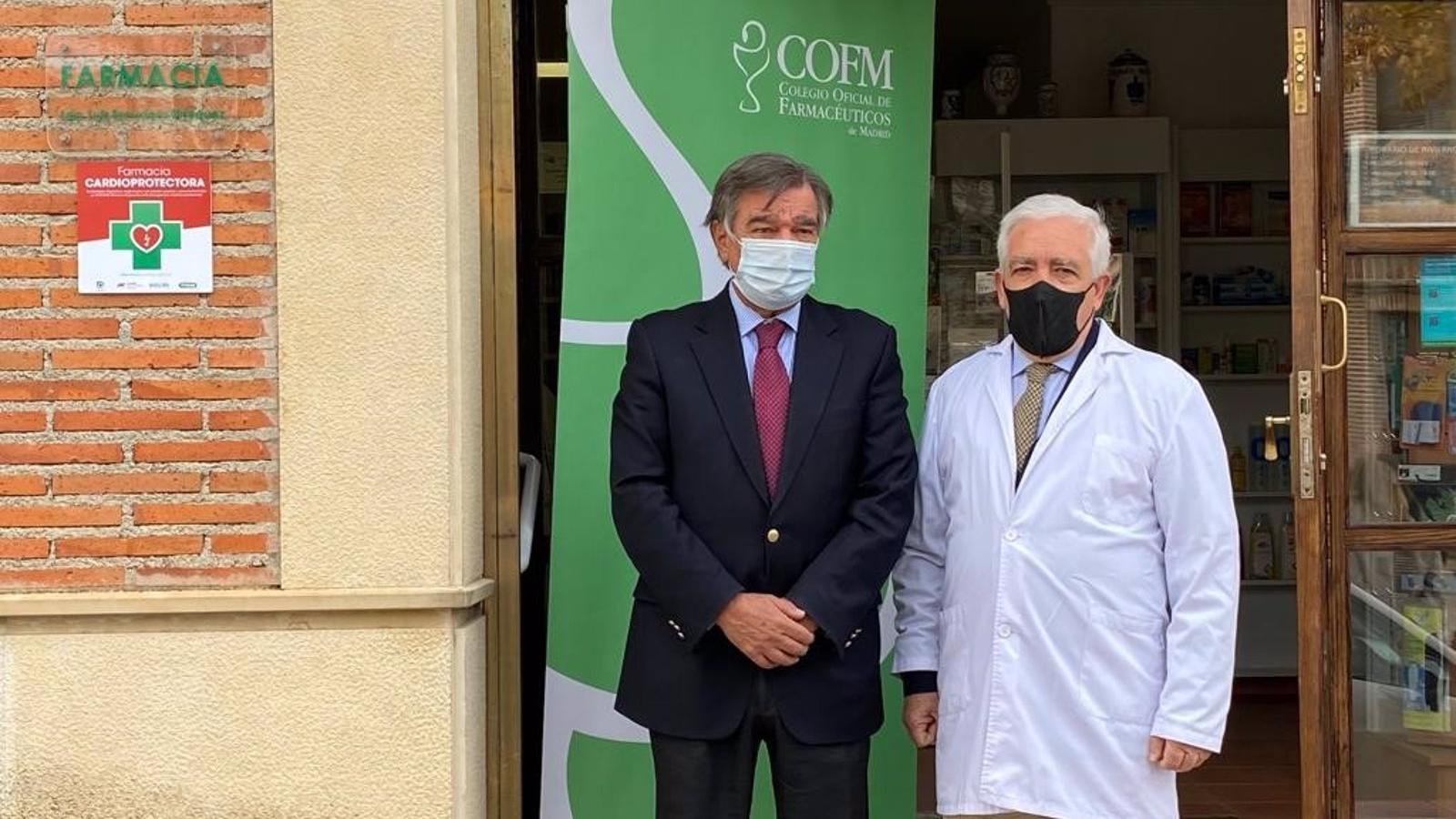 Cinco municipios madrileños de menos de 1.000 habitantes contarán con desfibrilador en sus farmacias Cinco municipios madrileños de menos de 1.000 habitantes contarán con desfibrilador en sus farmacias