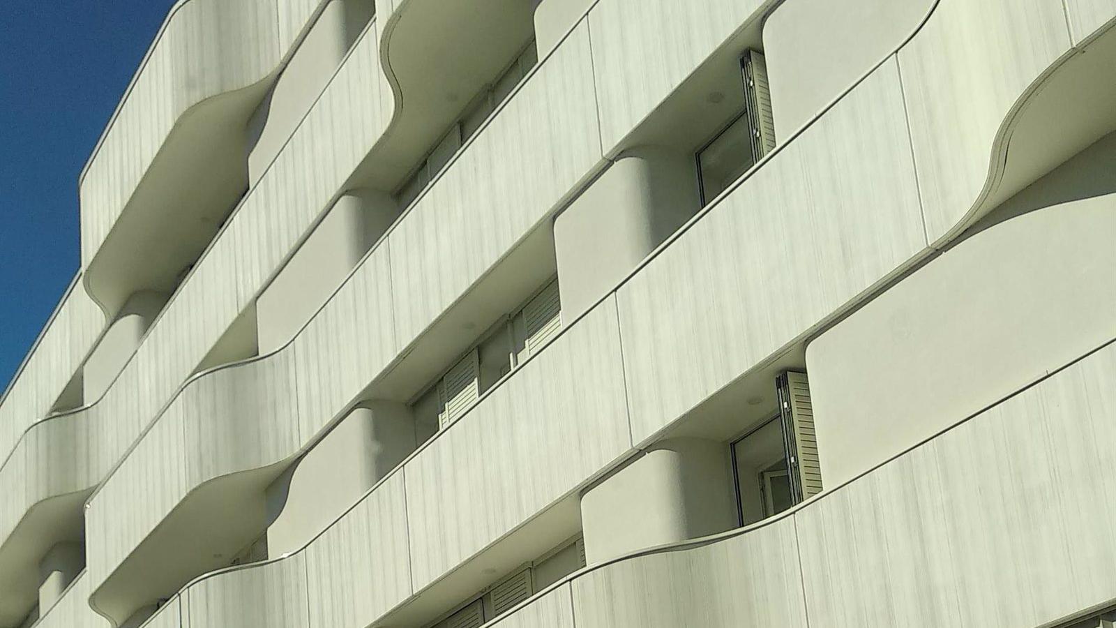 Adjudicatarios de viviendas de la EMSV del Ayuntamiento de Getafe denuncian desperfectos sin subsanar y goteras en zonas comunes