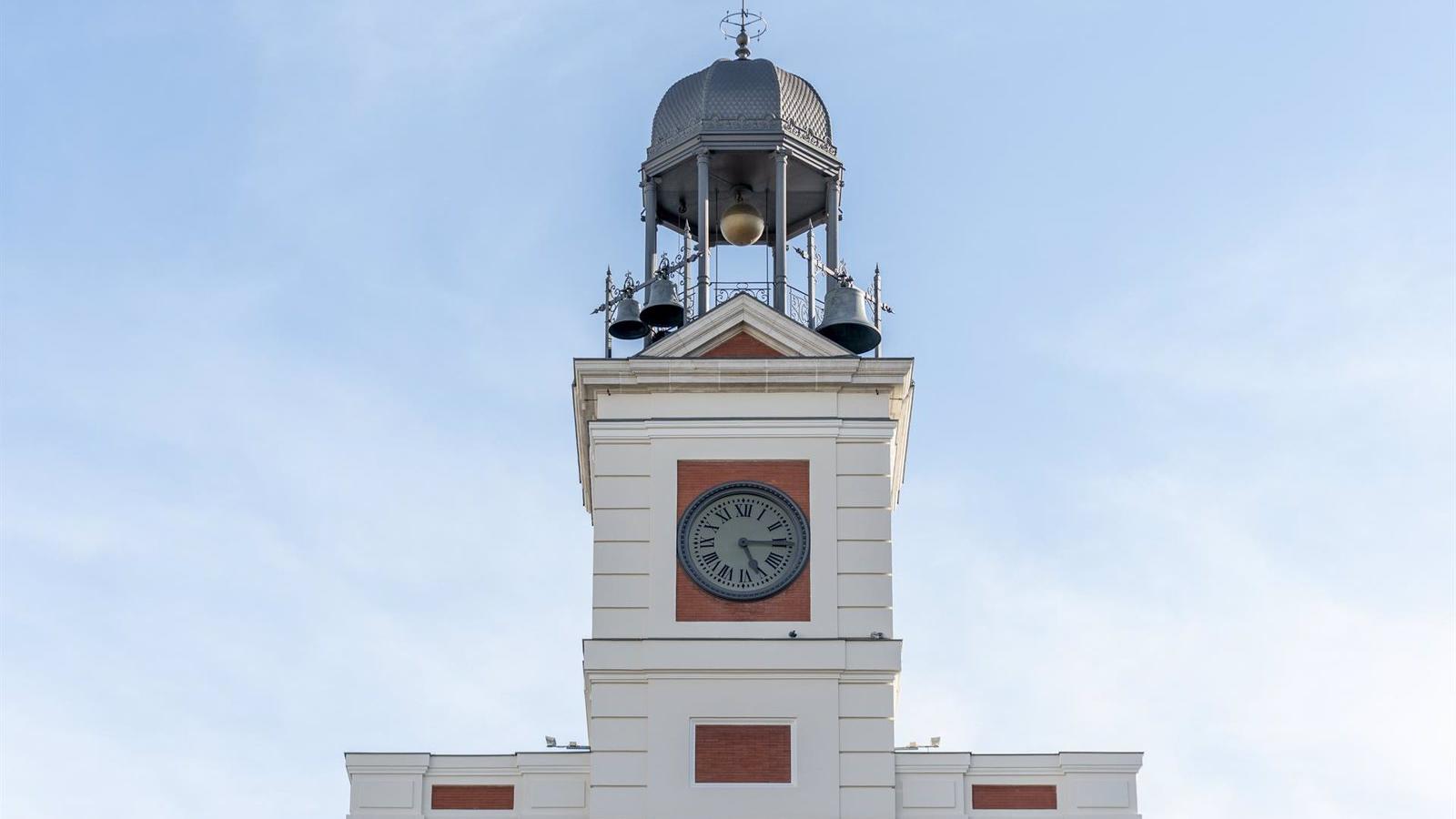 Las tradicionales campanadas en Sol, si se celebran finalmente, tendrían un aforo reducido
