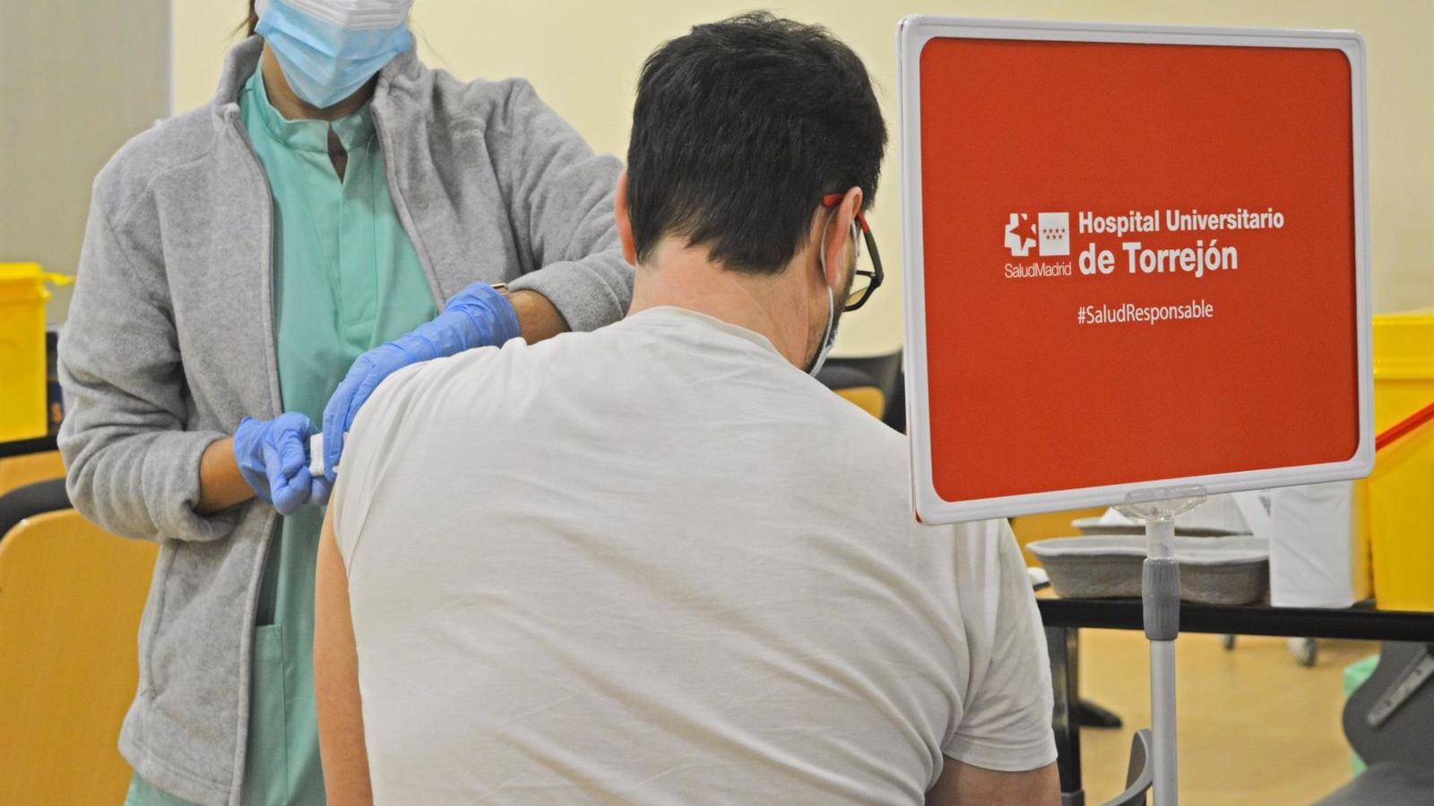 El Hospital de Torrejón comienza la vacunación de la segunda dosis para 5.700 personas que se vacunaron con Janssen