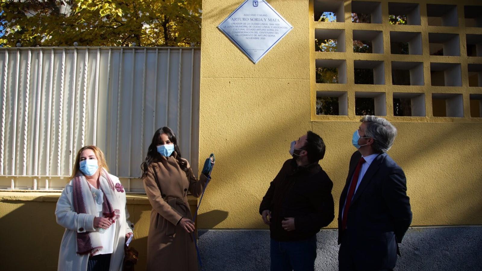 Una placa conmemora los 100 años del fallecimiento del urbanista Arturo Soria, Hijo Predilecto de Madrid