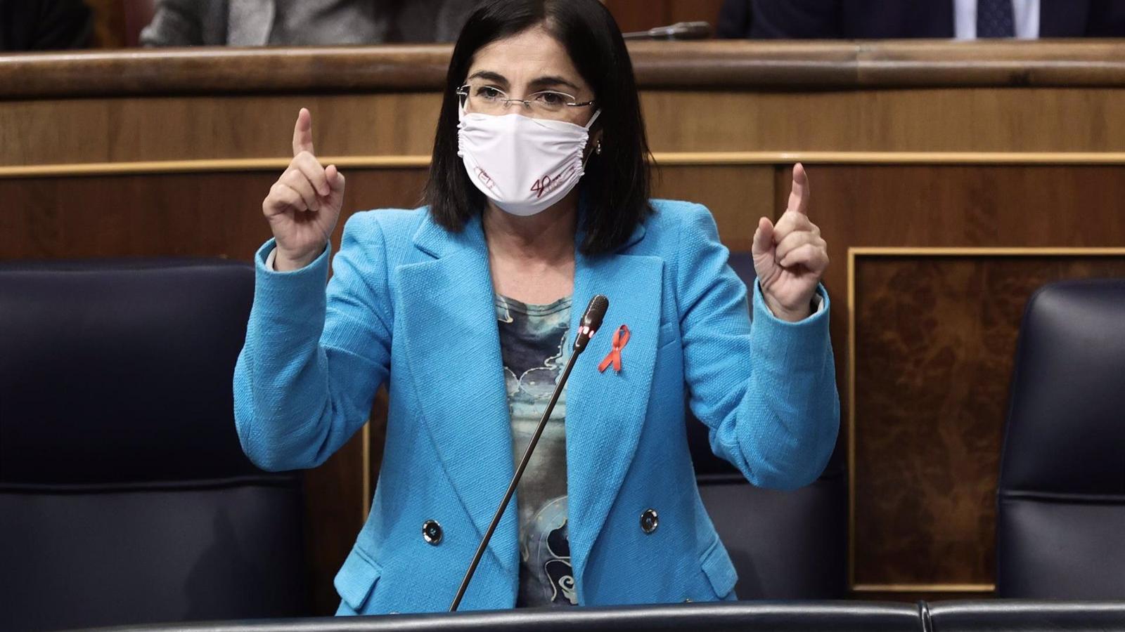 Darias dice que cada comunidad establecerá la "modalidad" de vacunación de los niños a partir de cinco años