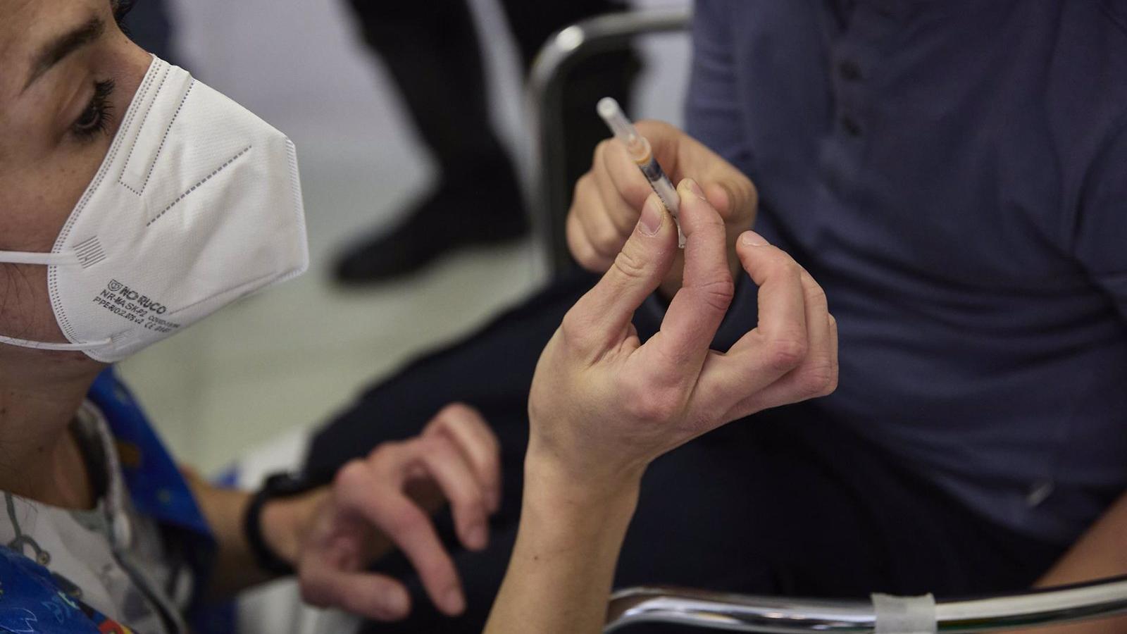 Abierta la autocita para vacunar a los niños de ocho años y al personal esencial