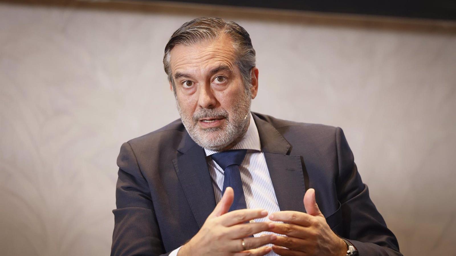 Enrique López acusa al Gobierno de "propiciar" el acto de apoyo a presos etarras por su "pereza legislativa"