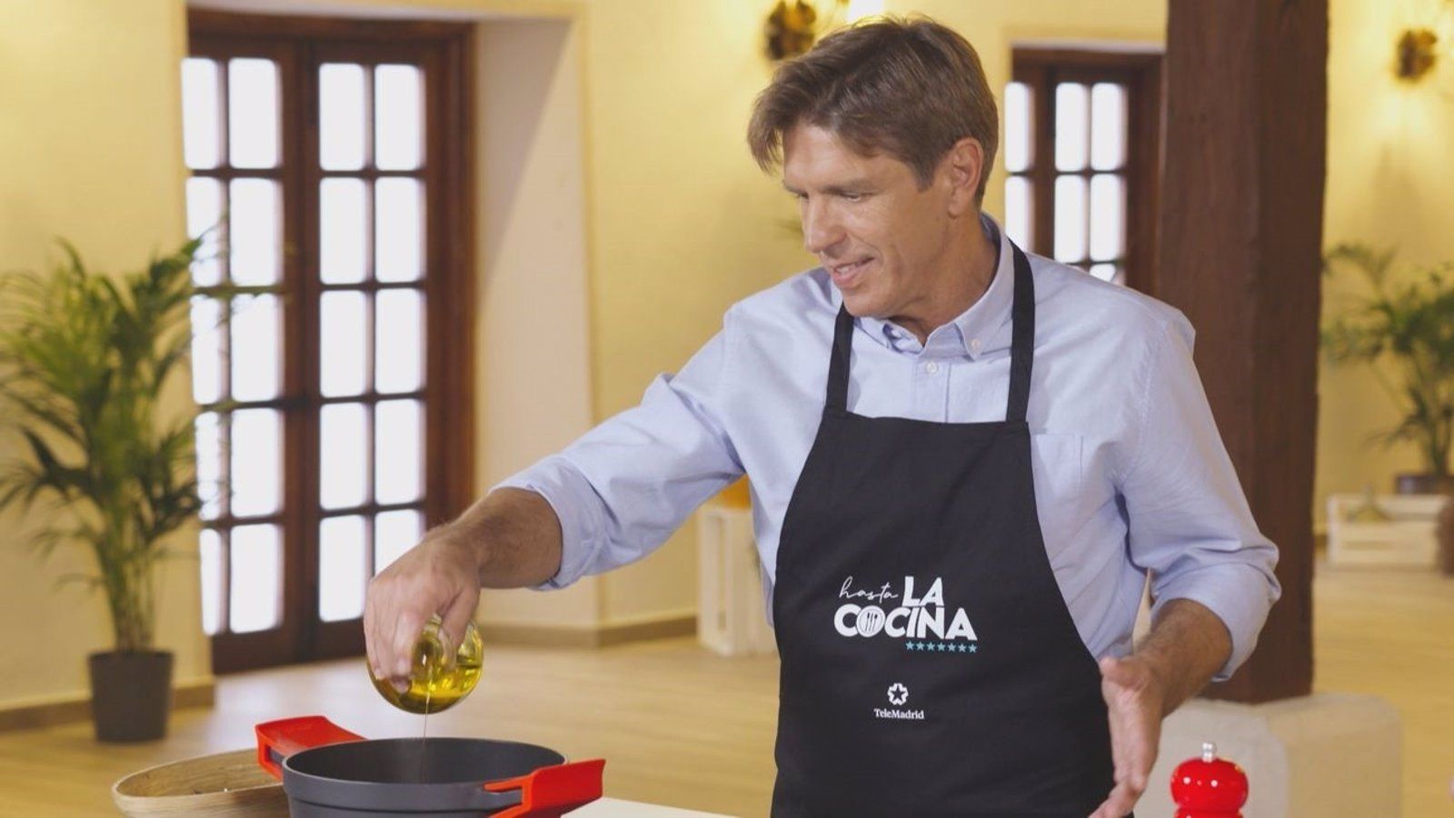 El torero Manuel Díaz 'El Cordobés' presenta un nuevo programa de cocina en Telemadrid